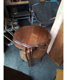 GUERIDON ROND CHANTOURNÉ AVEC 4 CONSOLES ENCASTRABLE STYLE RÉGENCE 