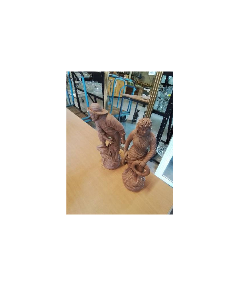 PAIRE DE STATUETTES COUPLE DE PÊCHEUR TERRE CUITE