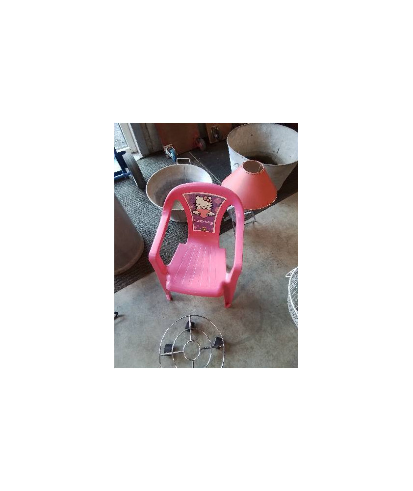 FAUTEUIL DE JARDIN ENFANT RESINE ROSE HELLO KITTY
