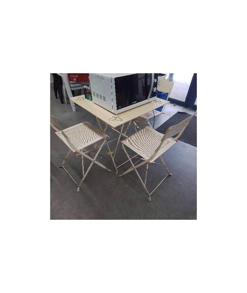 TABLE EN FER AVEC 3 CHAISES 