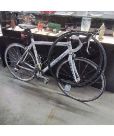 VELO DE ROUTE SCOTT ULTEGRA