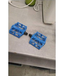 PEDALES DE VELO BLEUES METAL
