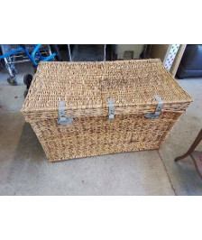 GRAND COFFRE EN OSIER