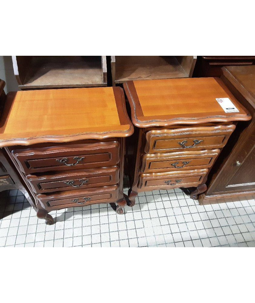 PAIRE DE CHEVETS STYLE LOUIS XV 3 TIROIRS