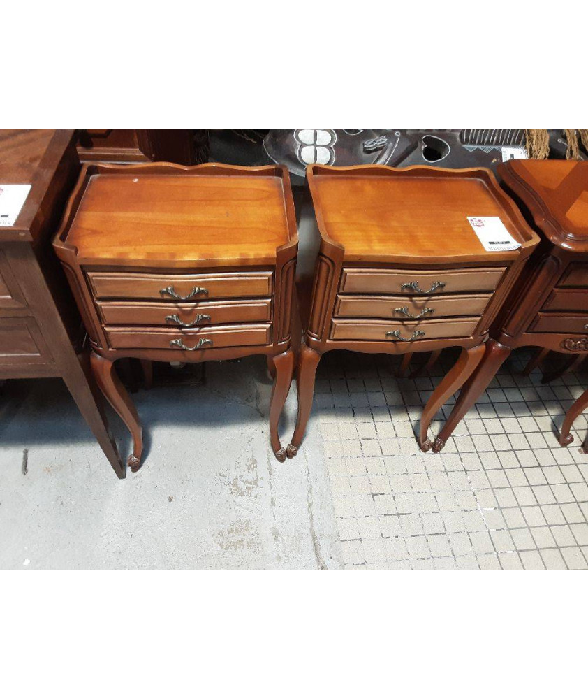 PAIRE DE CHEVETS STYLE LOUIS XV 3 TIROIRS