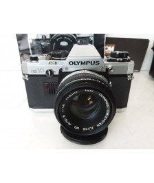 APPAREIL PHOTO OLYMPUS OM-10 AVEC OBJ ZUIKO 1:1.8 50MM ET NOTICES