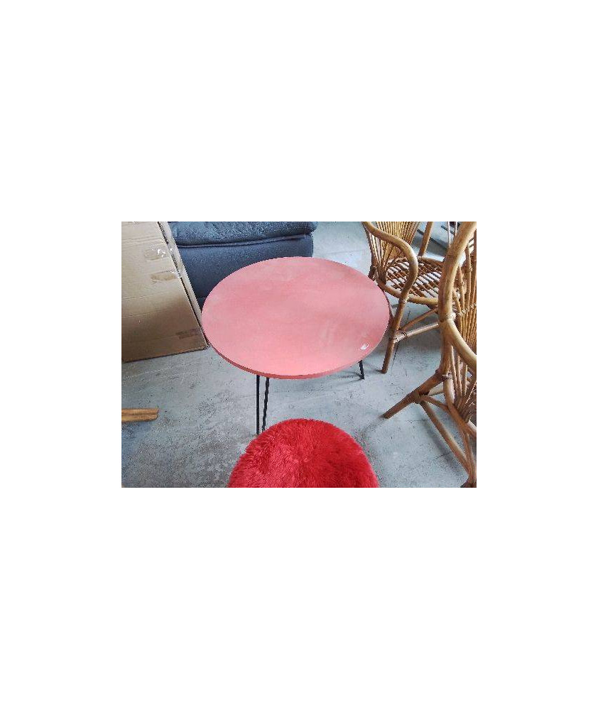 TABLE ROUGE 