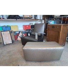 FAUTEUIL A BASCULE ET SON REPOSE PIED LIGNE ROSET