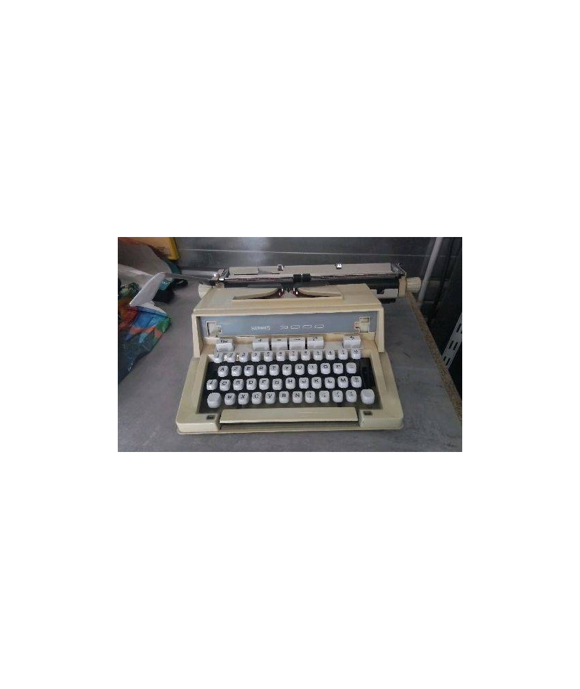 MACHINE A ECRIRE HERMES 3000 - EN L’ETAT SANS CAPOT 