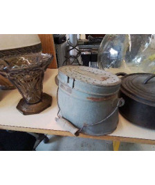 BOITE DE PECHE EN ACIER GALVANISÉ