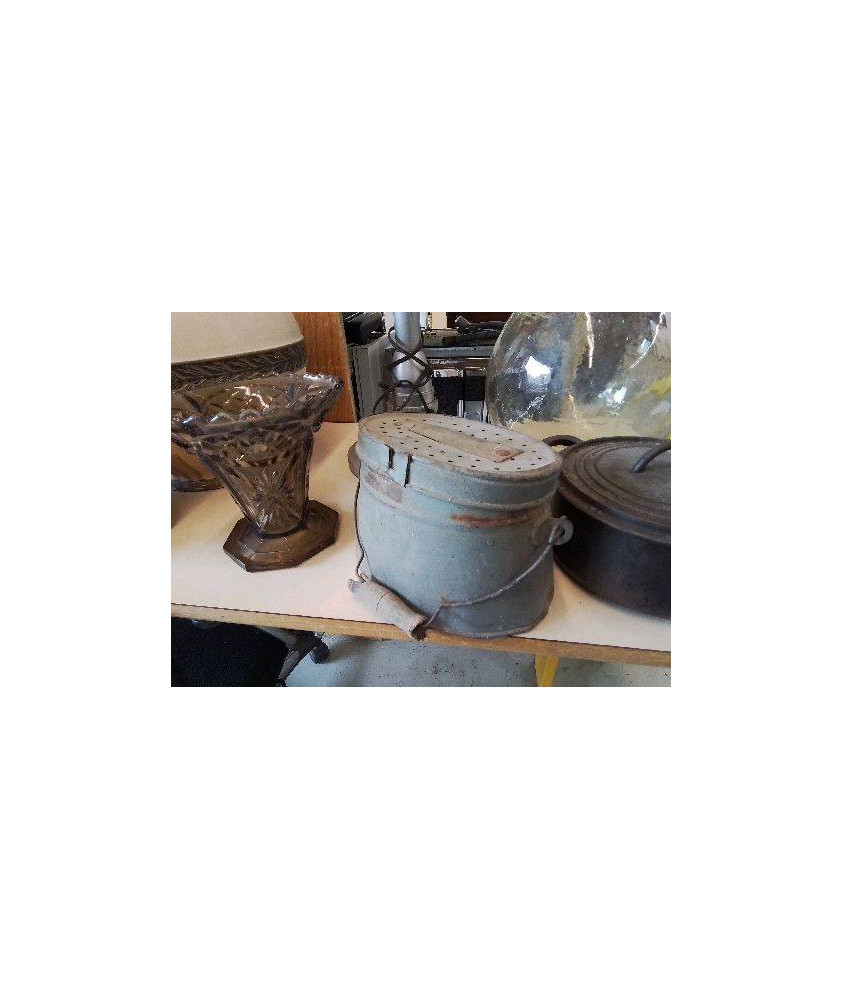 BOITE DE PECHE EN ACIER GALVANISÉ