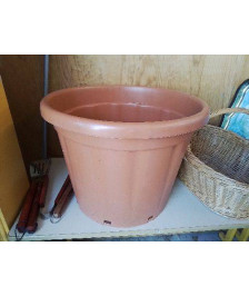 GRAND POT EN PLASTIQUE 