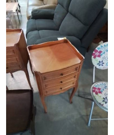 CHEVET BOIS CLAIR 3 TIROIRS PIEDS ESCARGOT STYLE RÉGENCE 