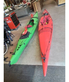 KAYAK PRIJON CALABRIA ET PAGAIE CARBONE  PRIJON AVEC JUPE  4,45 M MER ET RIVIÈRE AVEC SUPPORT DE GAL