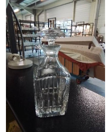 CARAFE A WHISKY CRISTAL TAILLÉ MILIEU XXE