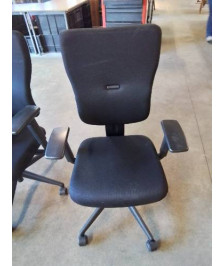 FAUTEUIL DE BUREAU A ROULETTES RÉSINE ET TISSU NOIR STEELCASE