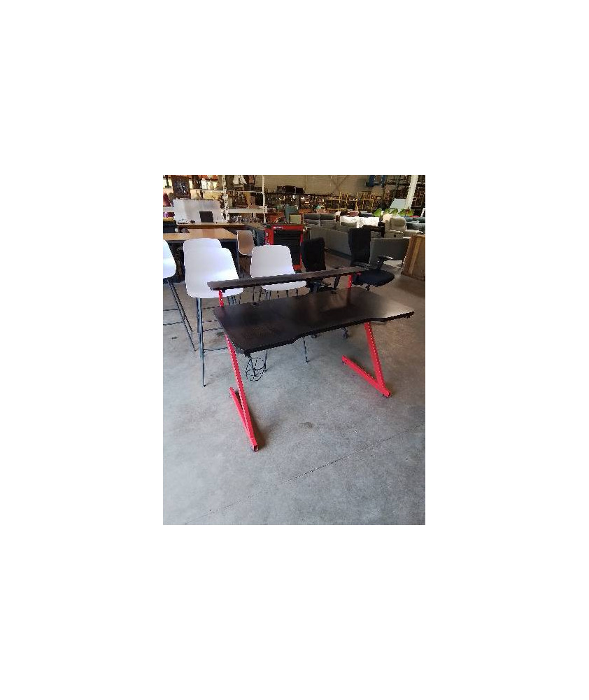 BUREAU GAMING METAL ROUGE ET BOIS NOIR A GRADIN 