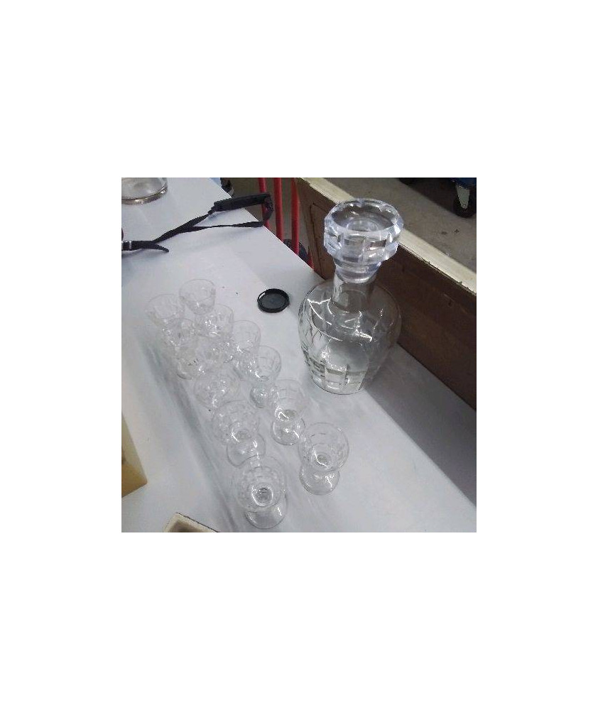 SERVICE 12 VERRES + CARAFE BACCARAT