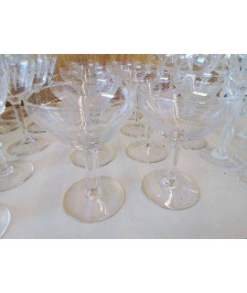 COUPE EN VERRE CISELÉ 