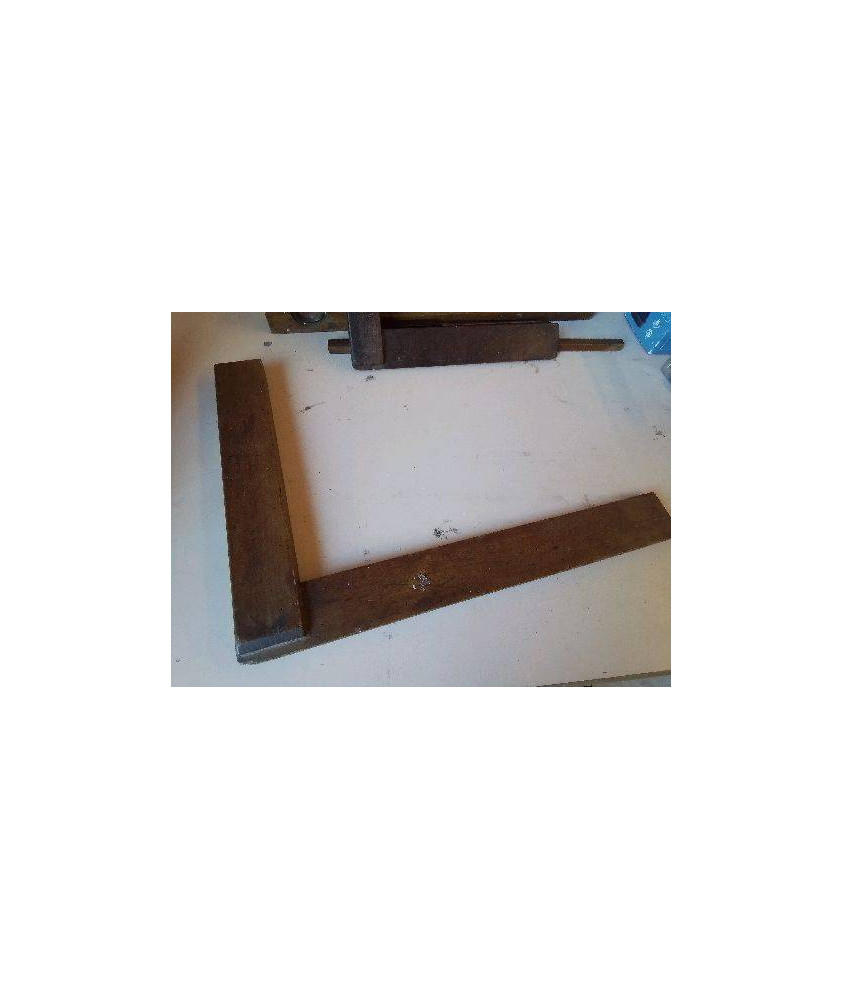 ANCIENNE GRANDE ÉQUERRE EN BOIS
