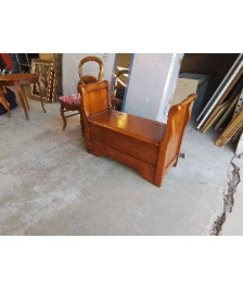 PETIT BANC COFFRE EN MERISIER