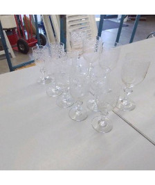 15 VERRES EN CRISTAL GRAVÉ
