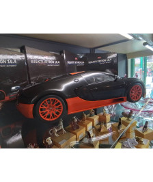 BUGATI VEYRON 1/8