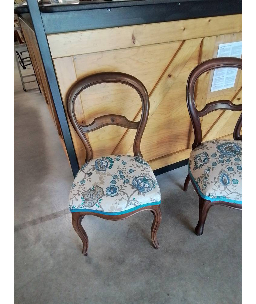 CHAISE NAPOLÉON III ACAJOU ASSISE CAPITONNÉ TISSU ECRU BLEU AUX FLEURS 