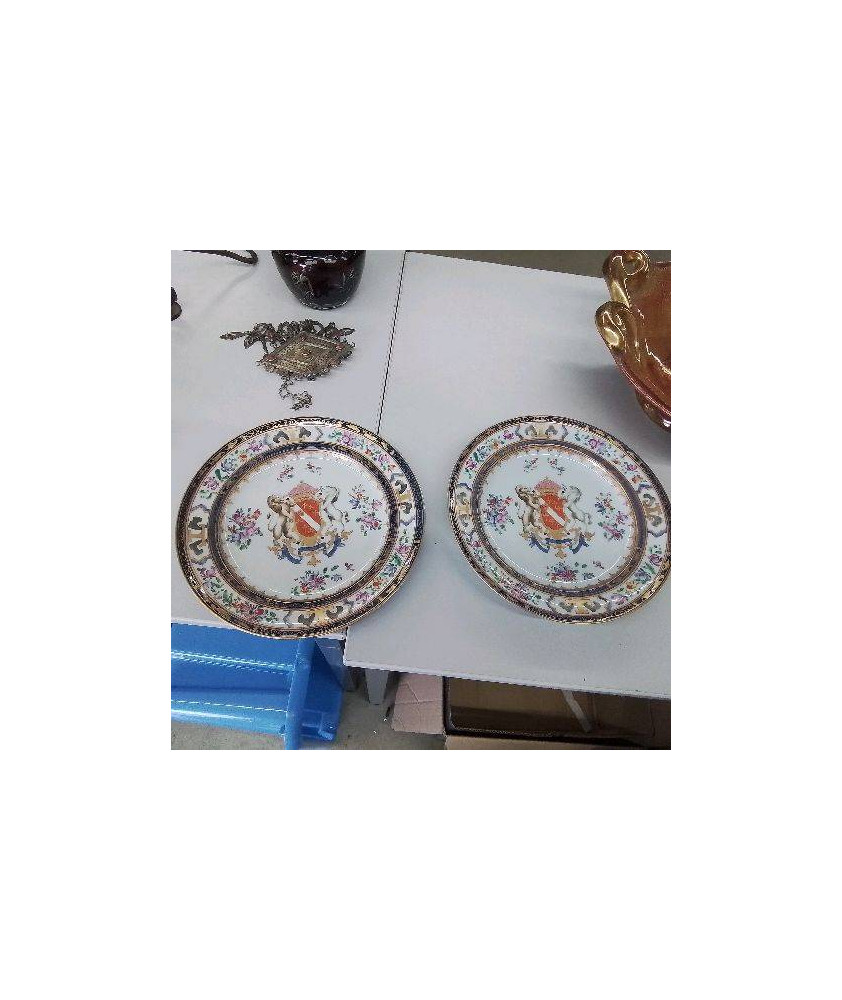 PAIRE D’ASSIETTES SANSON 