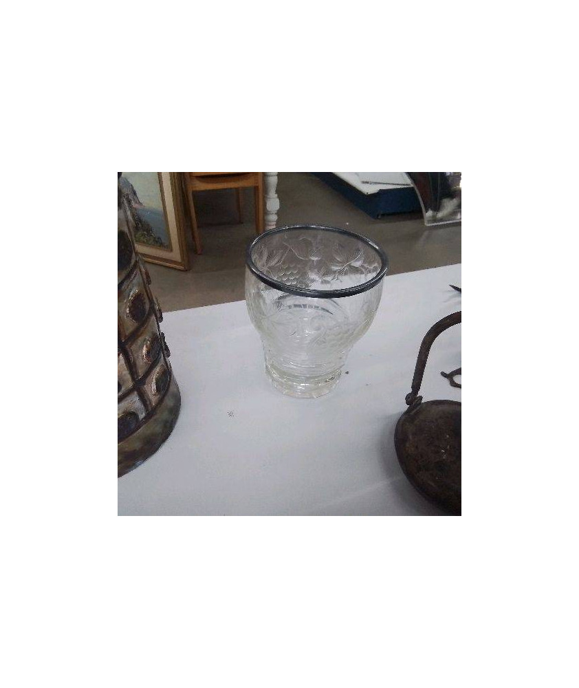 VASE EN CRISTAL TAILLÉ