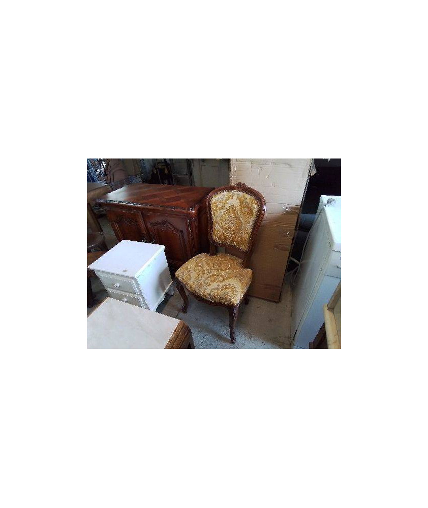 CHAISE TAPISSÉE 