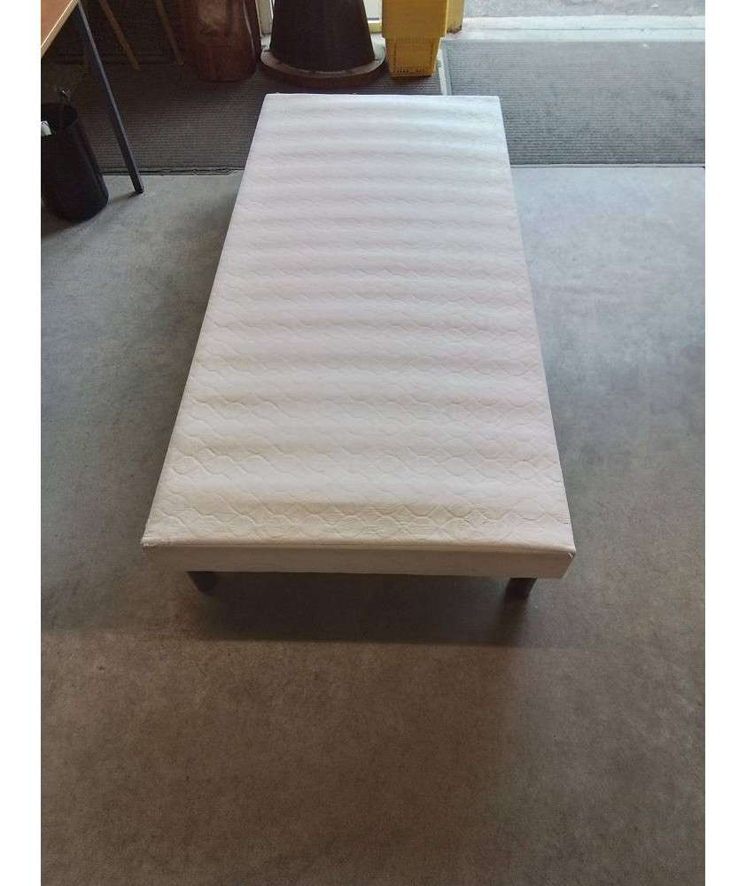 SOMMIER TAPISSER A LATTES 90X190CM AVEC PIEDS BOIS 