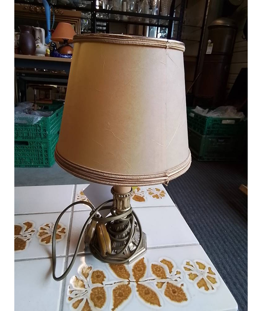 LAMPE LAITON AJ ECRU LISERÉ DORÉ 