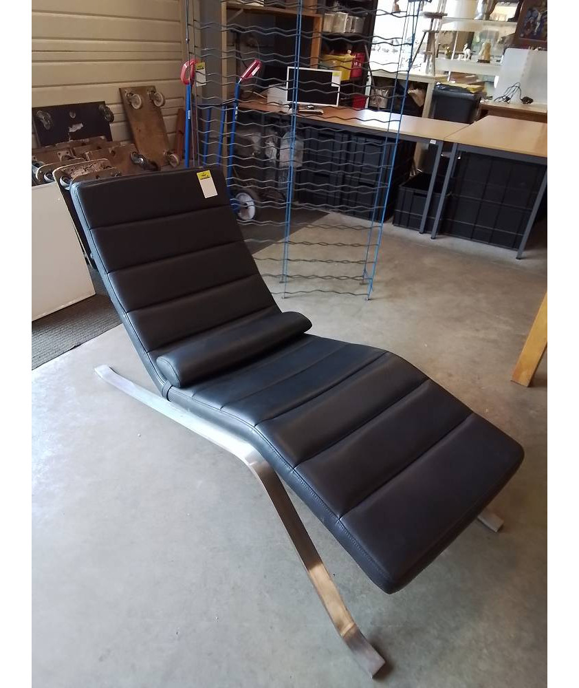 CHAISE LONGUE CUIR NOIR PIÈTEMENT MÉTAL BROSSÉ BOCONCEPT