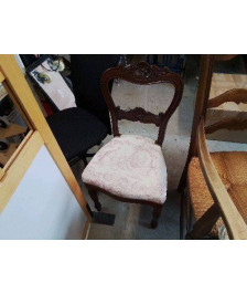CHAISE TAPISSÉE 
