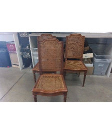 CHAISE CANNEE EN L\'ETAT