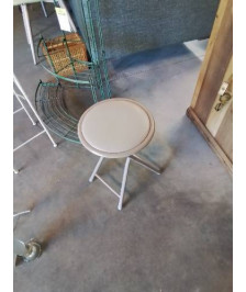 TABOURET PLIANT MÉTAL ET PU TAUPE
