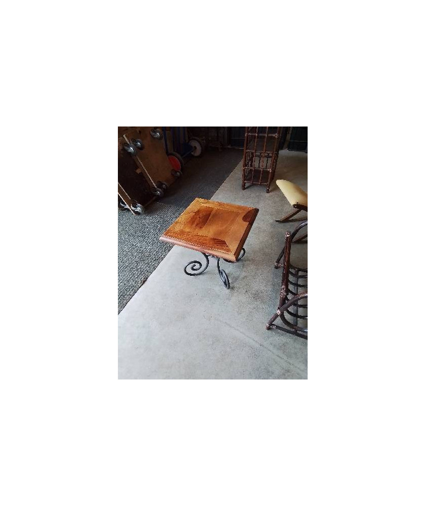 TABLE BASSE CARRÉ PIÈTEMENT FER FORGÉ PLATEAU BOIS CLAIR 