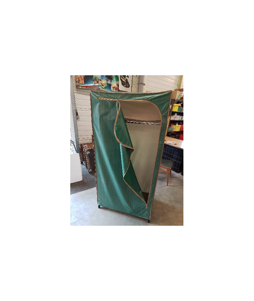 PENDERIE TOILE VERTE 