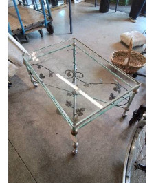 TABLE BASSE RECTANGULAIRE METAL VERT SUR ROULETTES AUX FEUILLAGES A ROULETTES PLATEAU VERRE 