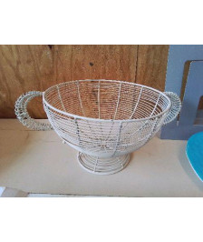 COUPE A FRUIT EN FER 