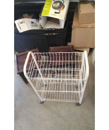 RANGEMENT A ROULETTES 