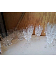 VERRE A PIED EN CRISTAL