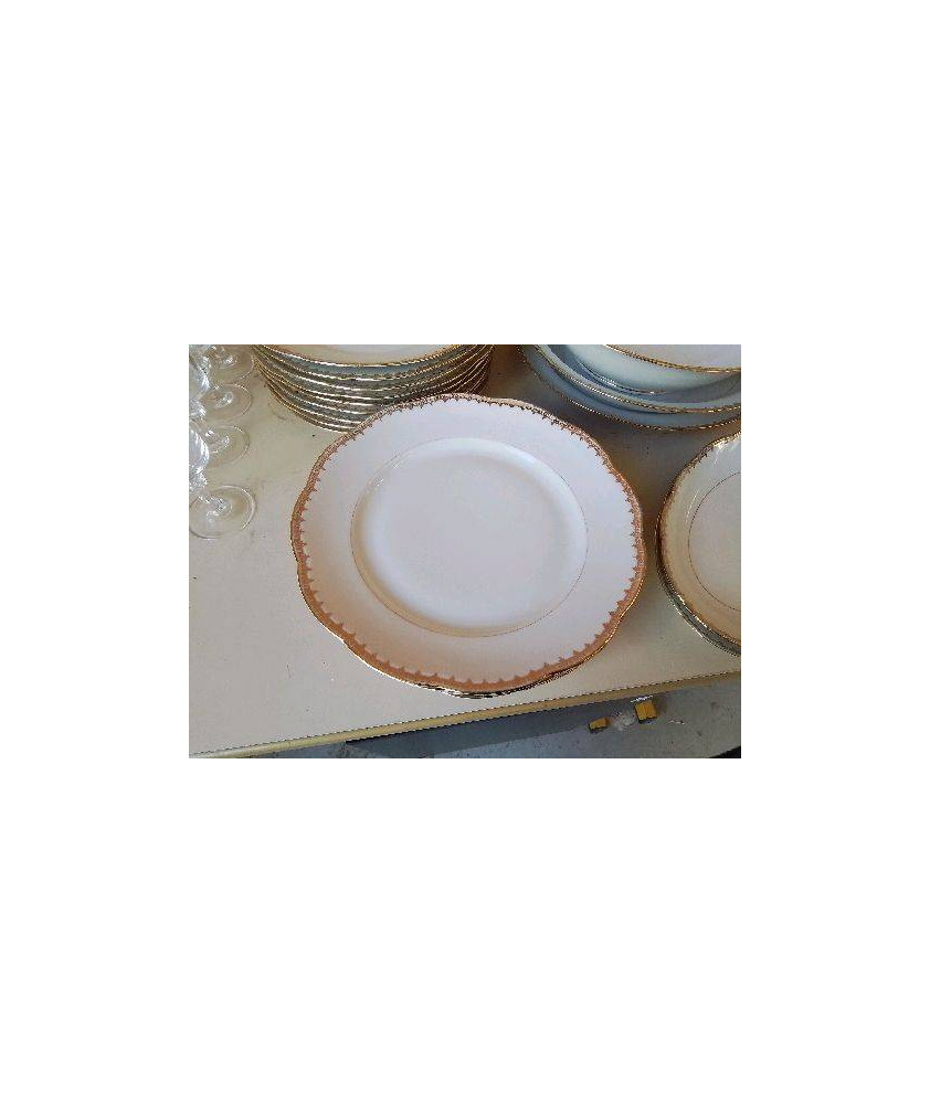 ASSIETTE PORCELAINE AVEC BORDURE DORÉ 