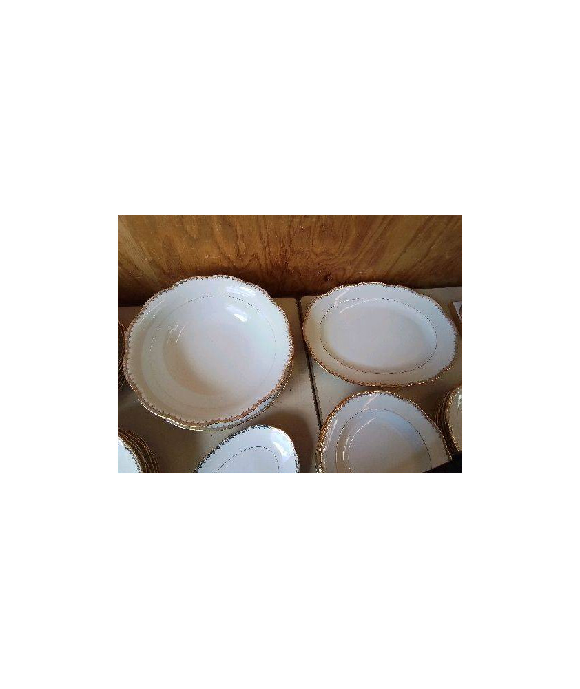 PLAT DE SERVICE AVEC BORDURE DORÉ 