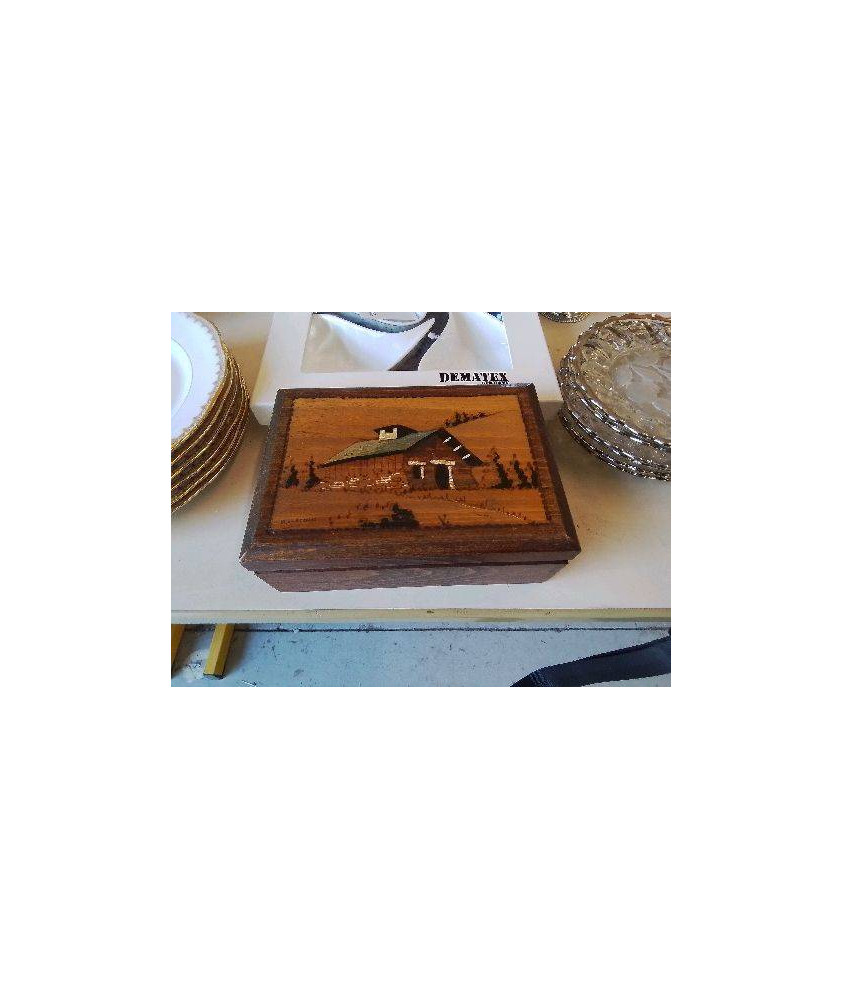 PETIT COFFRET EN BOIS