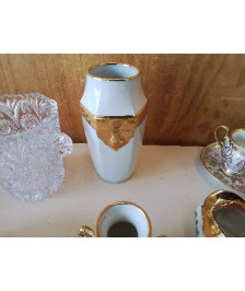 VASE LIMOGES MOTIF FLEURI DORÉ