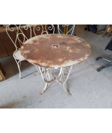 TABLE EN FER FORGÉ 