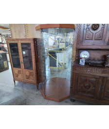 VITRINE SUR ROULETTE 