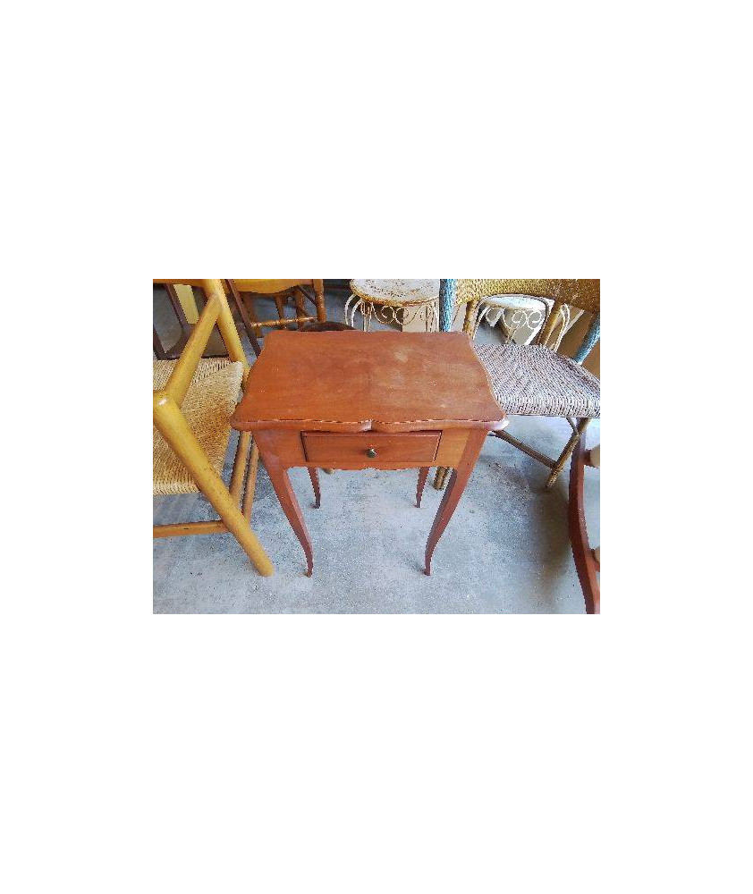 PETIT BOUT DE CANAPÉ 